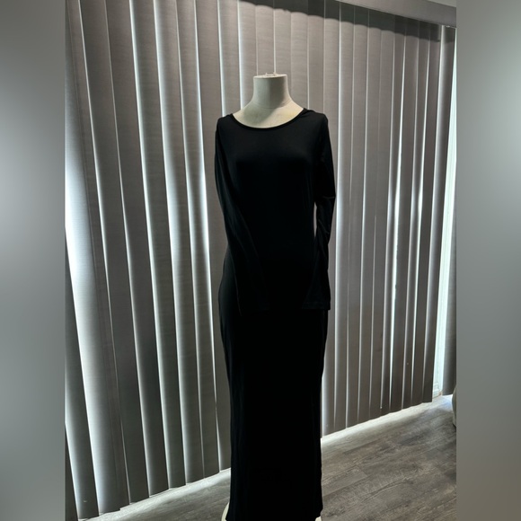 BUNDLE 2 ITEMS FOR $8✨

🌸AMTIOUS long sleeve maxi dress ✨ - Picture 2 of 8